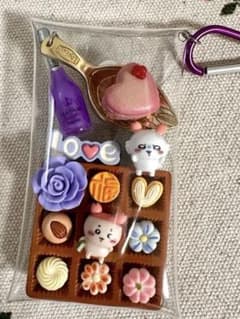 ちいかわ モモンガ 古本屋 カニちゃん ガチャ詰めポーチ 友情 スイーツのサムネイル