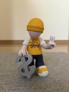 激レア【STUSSY メディコムトイ コラボ　フィギュア　P.A.P $】 激レア【STUSSY メディコムトイ コラボ フィギュア P.A.P $】 - メルカリ