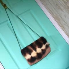 【ぱんさん様へ✨】凄く可愛い！リアルファー 斜めがけ クラッチ バッグ✨のサムネイル