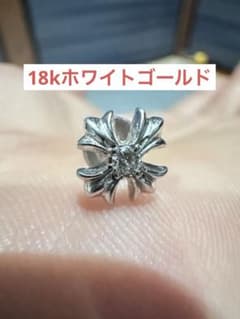 CHROMEHEARTS クロス スタッドピアス 18Kホワイトゴールド　ダイヤのサムネイル
