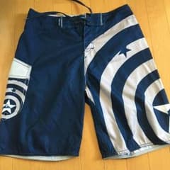 【週末値下げ！】クイックシルバー 海パンのサムネイル