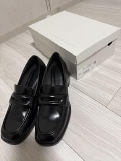 CHARLES & KEITH ブラック ローファーのサムネイル