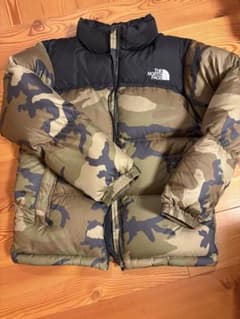 THE NORTH FACE カモフラージュ ダウンコートのサムネイル