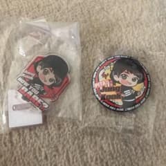 BTSアクリルスタンド、缶バッチのサムネイル