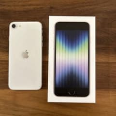 iPhone SE3 Apple care+ 64GB ホワイト SIMフリーのサムネイル
