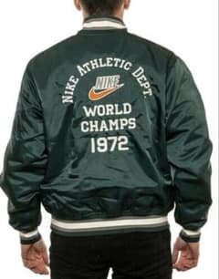 ★極美品　完売品　ナイキ　ダグアウトジャケット　スタジャン　NewJeans ☆極美品 完売品 ナイキ ダグアウトジャケット スタジャン NewJeans