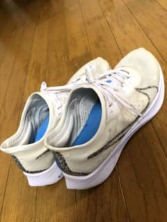 NIKE ズームフライ３のサムネイル