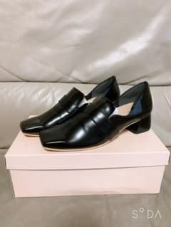 尾崎紗代子さんコラボ シューズのサムネイル