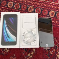 iPhone SE 第2世代 64GB SIMフリー ホワイトのサムネイル