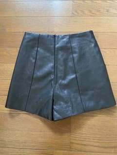 グレイルレザーショートパンツのサムネイル