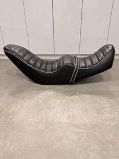 CBX400F CBX500F 川口 カワグチ 三段シート 25cm - メルカリ