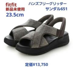 fitfit 新品23.5 ◇ハンズフリーグリッターサンダル(ダークSV) - メルカリ