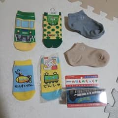 キッズ靴下　７足セットのサムネイル