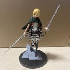 進撃の巨人 クリスタ・レンズ フィギュアのサムネイル