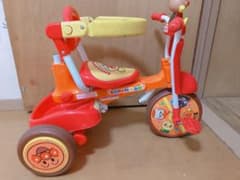 アンパンマン 三輪車のサムネイル