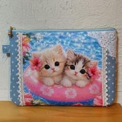 Thumbnail of ぷかぷか浮き輪の猫ちゃんパネルのふんわりファスナーポーチ20