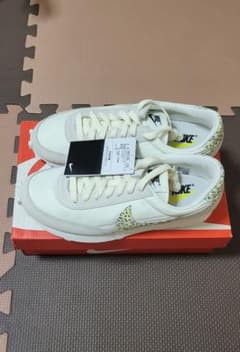 NIKE　デイブレイクのサムネイル