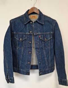極美品 Levi