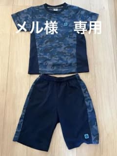 キッズ　ジャージ上下セットのサムネイル