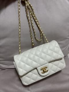 CHANEL ホワイト キルティング ショルダーバッグ ノベルティ - メルカリ