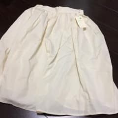 スカート　新品未使用　アースミュージックアンドエコロジーのサムネイル