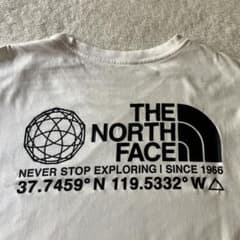 THE NORTH FACE Tシャツ ホワイトのサムネイル