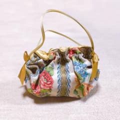ゴブラン織りのバッグのサムネイル