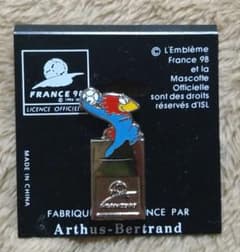1998年サッカーFIFAワールドカップフランス大会 台紙付ピン FOOTIX