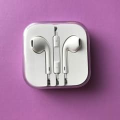 新品☆未使用 iPhone 純正イヤホンのサムネイル