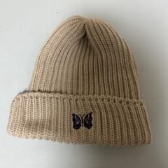 Needles ニット帽 ビーニー ベージュ パピヨン刺繍のサムネイル