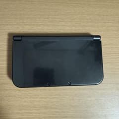 New Nintendo new3DS LL 本体 ブラック 充電器付きのサムネイル