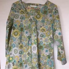 ✴︎もえころんまま様専用✴︎リバティ カットソーのサムネイル