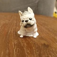 ウェディングドレス姿のフレンチブルドッグ フィギュアのサムネイル