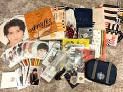 【最終値下げ】嵐 グッズまとめ売り バッグ、Tシャツ、ペンライト、タオル他多数のサムネイル