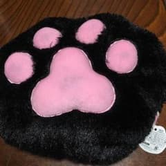 エンヤジィ様専用  肉球クッションのサムネイル
