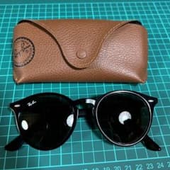 Ray-Ban サングラスのサムネイル
