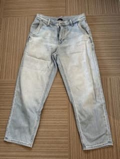 ユニクロ　リラックスアンクルジーンズ/ワイドフィット　Sサイズ