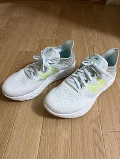 New Balance Fresh Foam ランニングシューズ　24のサムネイル