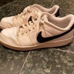 NIKE ナイキ スニーカー 白 ホワイト 28cm(※箱なし)のサムネイル