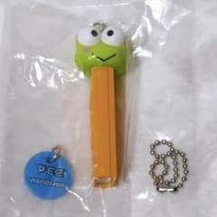 サンリオ けろっぴ　PEZ ミニチュア キーホルダー ガチャ　ガチャガチャのサムネイル