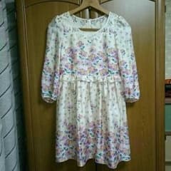 期間限定値下げ☆定価18900円。ジルスチュアートのワンピース。新品タグつき。のサムネイル
