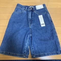 新品 UNIQLO デニムバミューダショーツ 24 (61センチ)のサムネイル