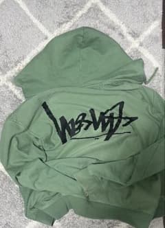 Stussy オリーブグリーン 逆ロゴ パーカー Lのサムネイル
