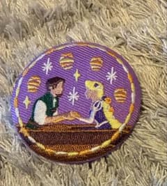 ディズニー　刺繍缶バッジ　ラプンツェルのサムネイル