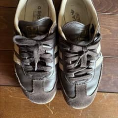 adidas スニーカー ブラウン レディースのサムネイル