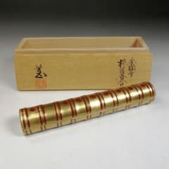 Ｔ９６１　香合　『金襴手　横笛香合』『芳正 造』　共箱　茶道具 T961 香合 『金襴手 横笛香合』『芳正 造』 共箱 茶道具 - メルカリ
