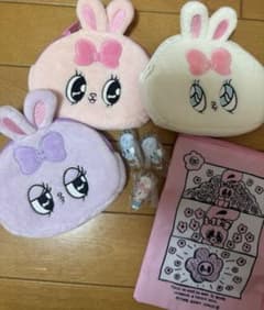エスターバニーキャラクター ポーチ 小物入れ　めじるしチャーム