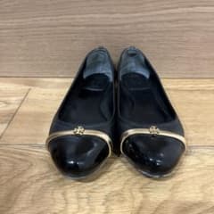 TORY BURCH フラットパンプス ブラック ゴールド金具のサムネイル