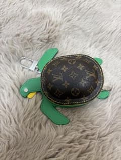 【定価15万弱】Louis Vuitton タートル キーリング バッグチャームのサムネイル