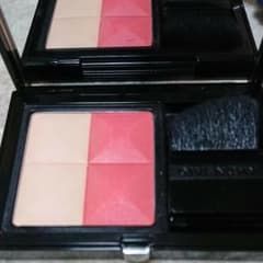 チーク GIVENCHY プリズムブラッシュ 01のサムネイル